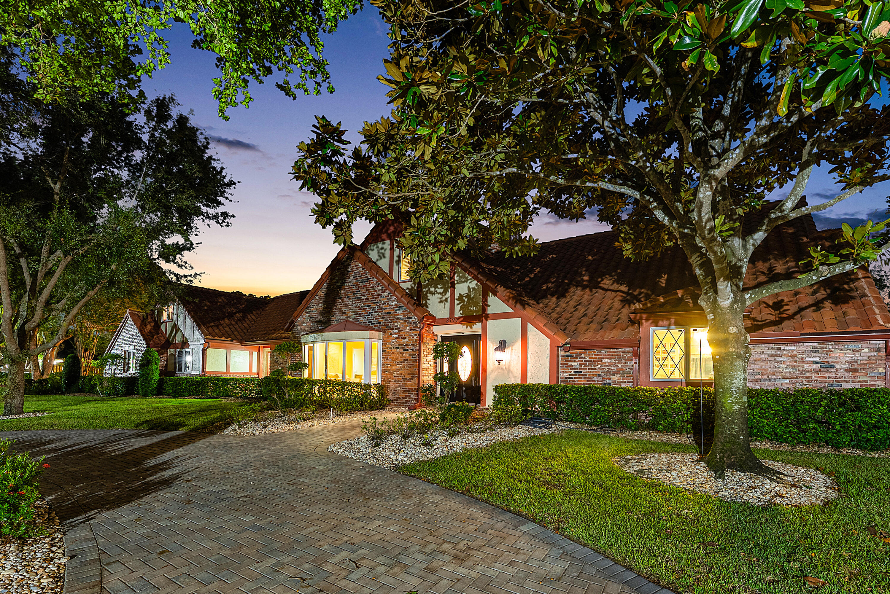 3790 Kings Way Boca Raton, FL 33434 - Photo 5 of 91 075-3790KingsWay-BocaRaton-FL-33434-FULL