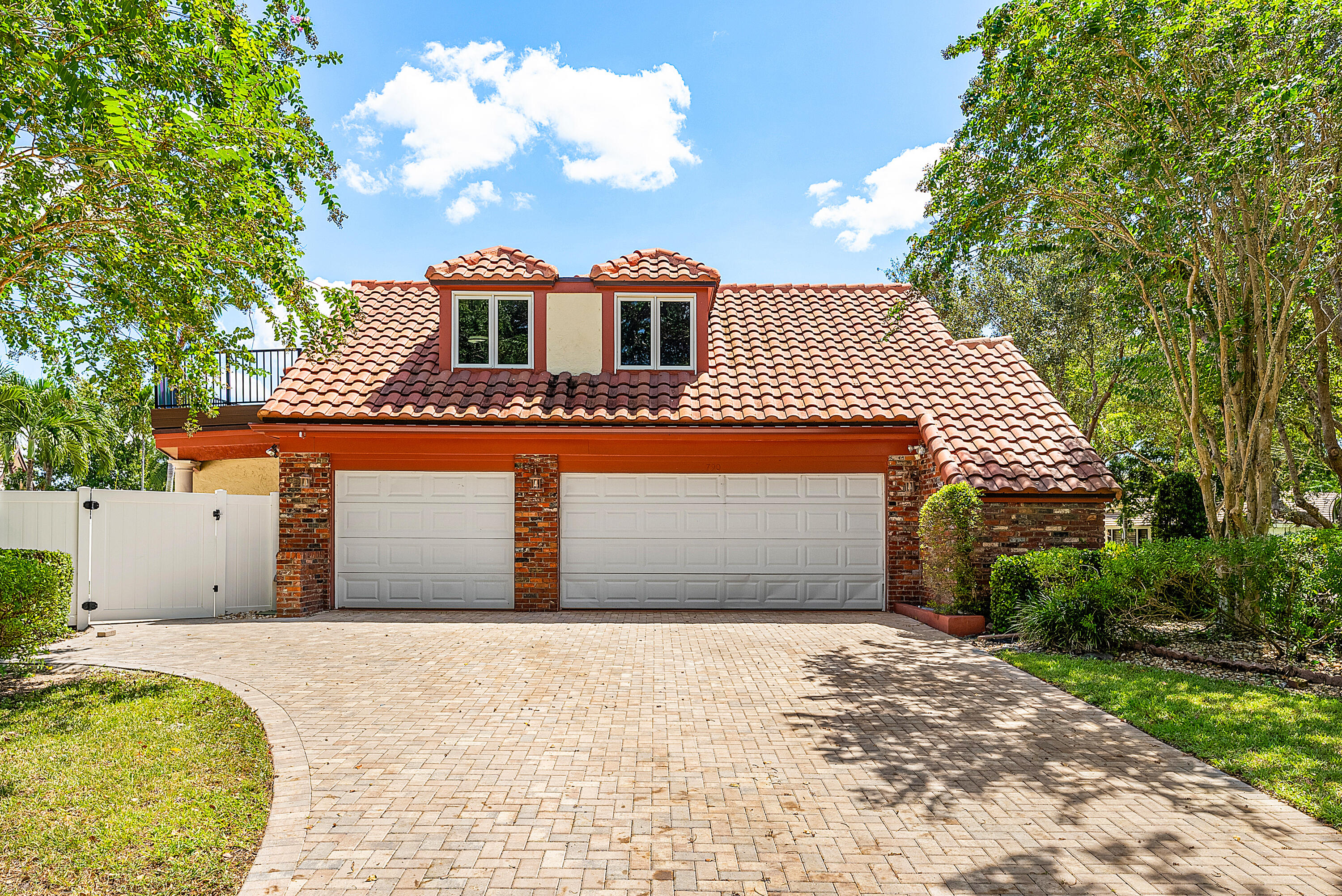 3790 Kings Way Boca Raton, FL 33434 - Photo 8 of 91 004-3790KingsWay-BocaRaton-FL-33434-FULL