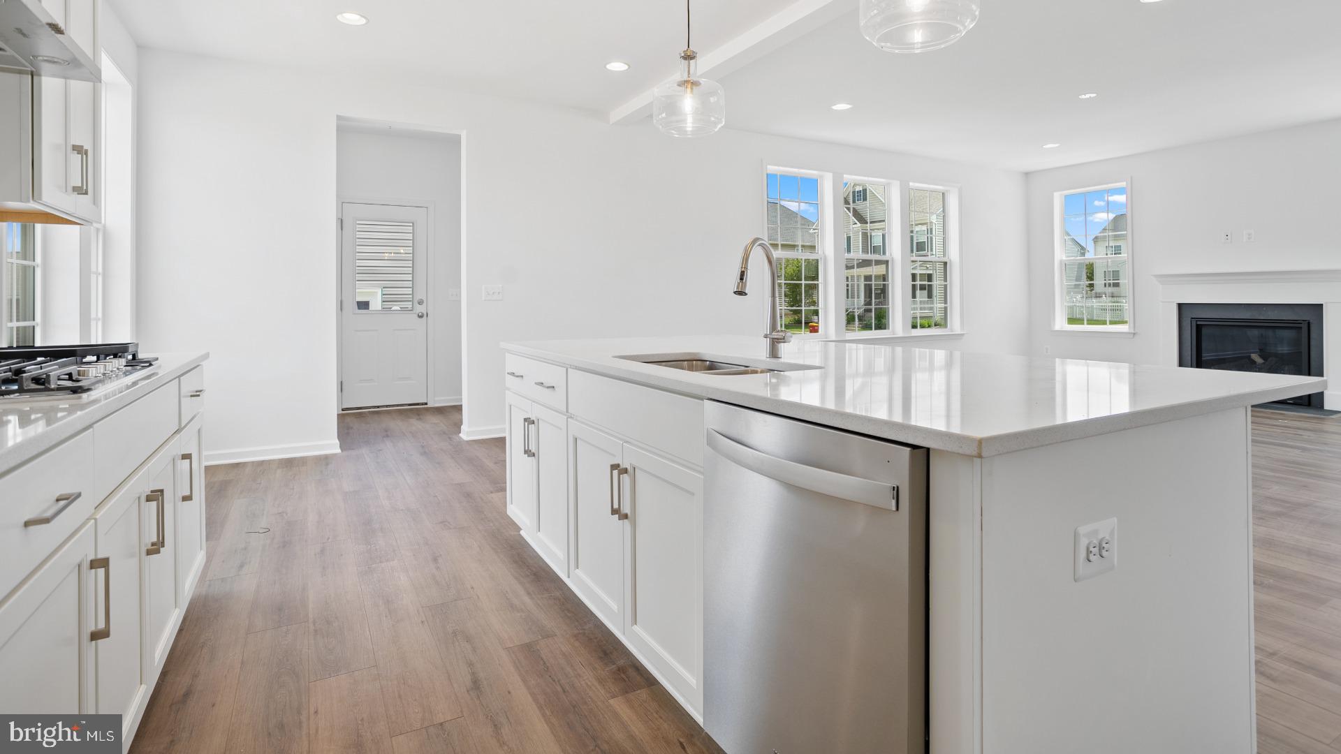 185 Silverleaf Drive Charles Town, WV 25414 - Photo 4 of 33