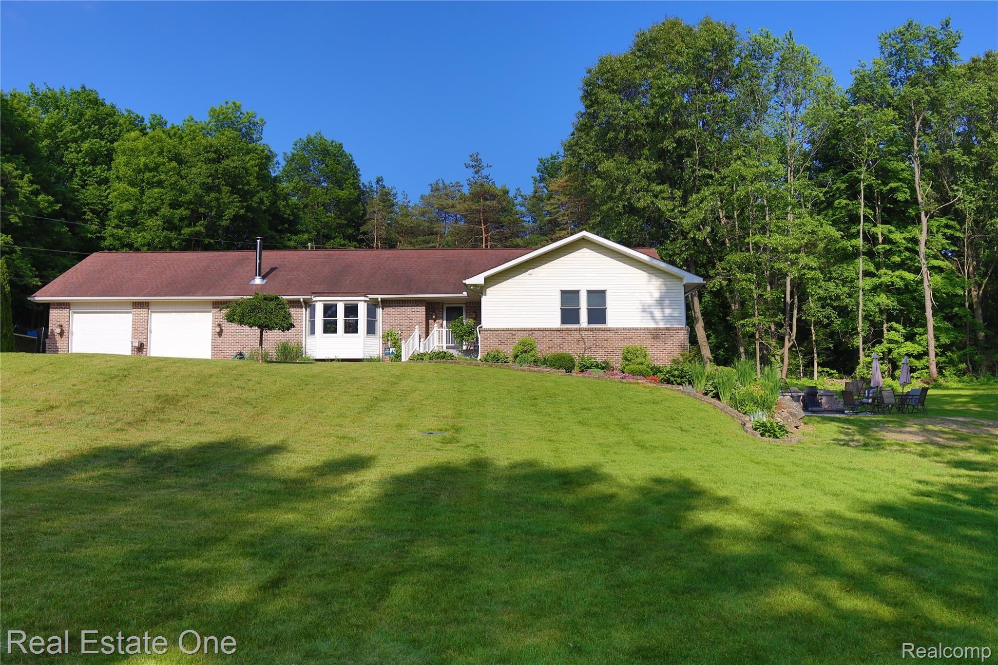 13030 Dunham Road Hartland, MI 48353 - Photo 45 of 49 IMG_1374.JPG