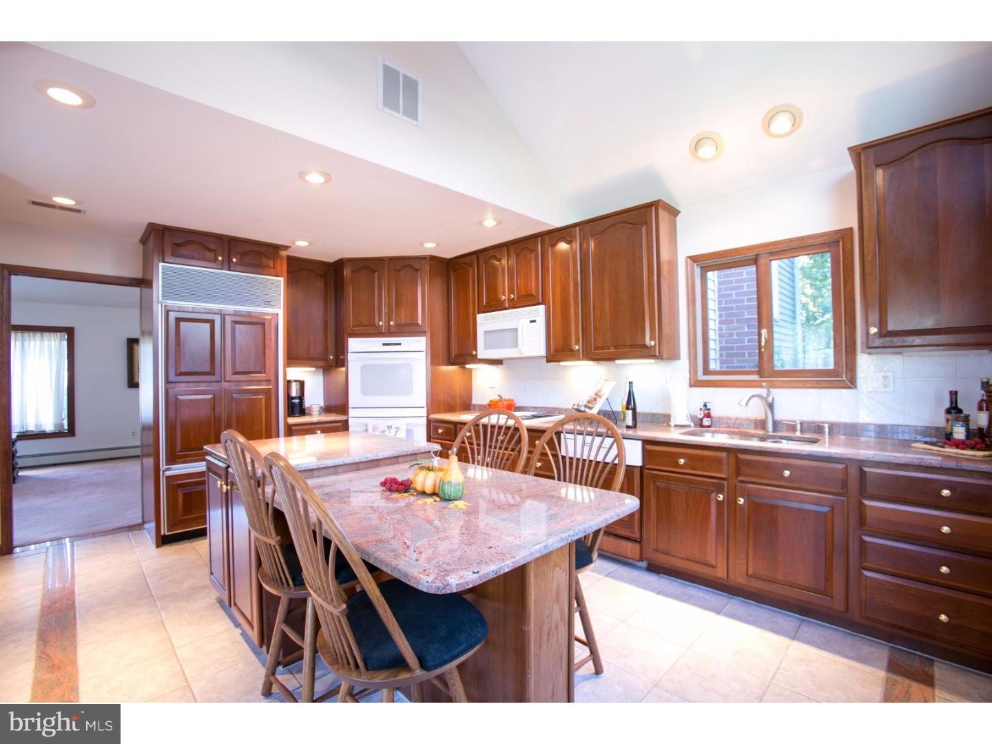71 Winding Way Road Stratford, NJ 08084 - Photo 4 of 22 Kitchen