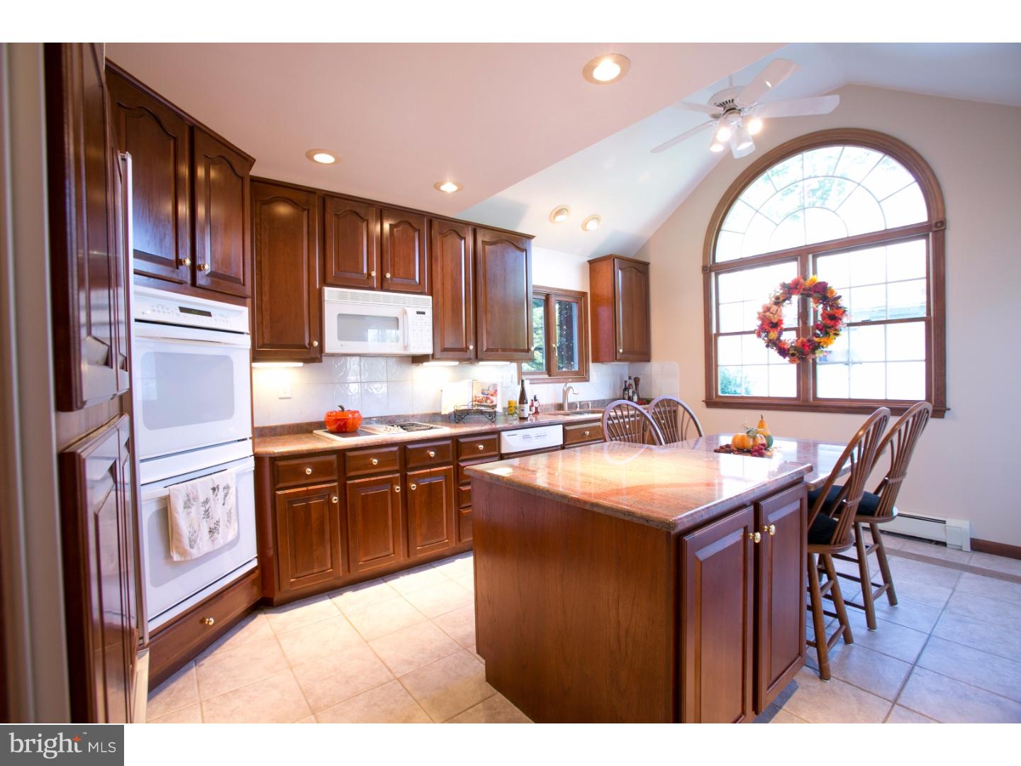 71 Winding Way Road Stratford, NJ 08084 - Photo 5 of 22 Kitchen
