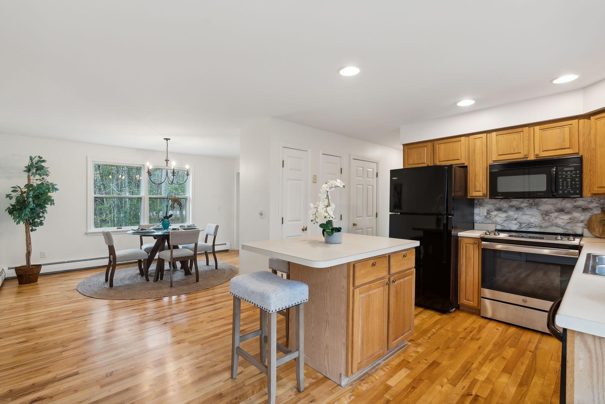 157 Longwoods Road Falmouth, ME 04105 - Photo 2 of 39 23_DSC03311