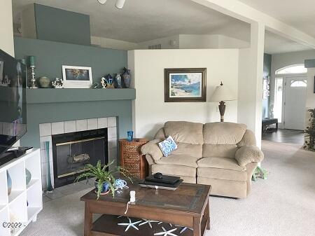 1240 Southwest Sailfish Loop Waldport, OR 97394 - Photo 6 of 29 living