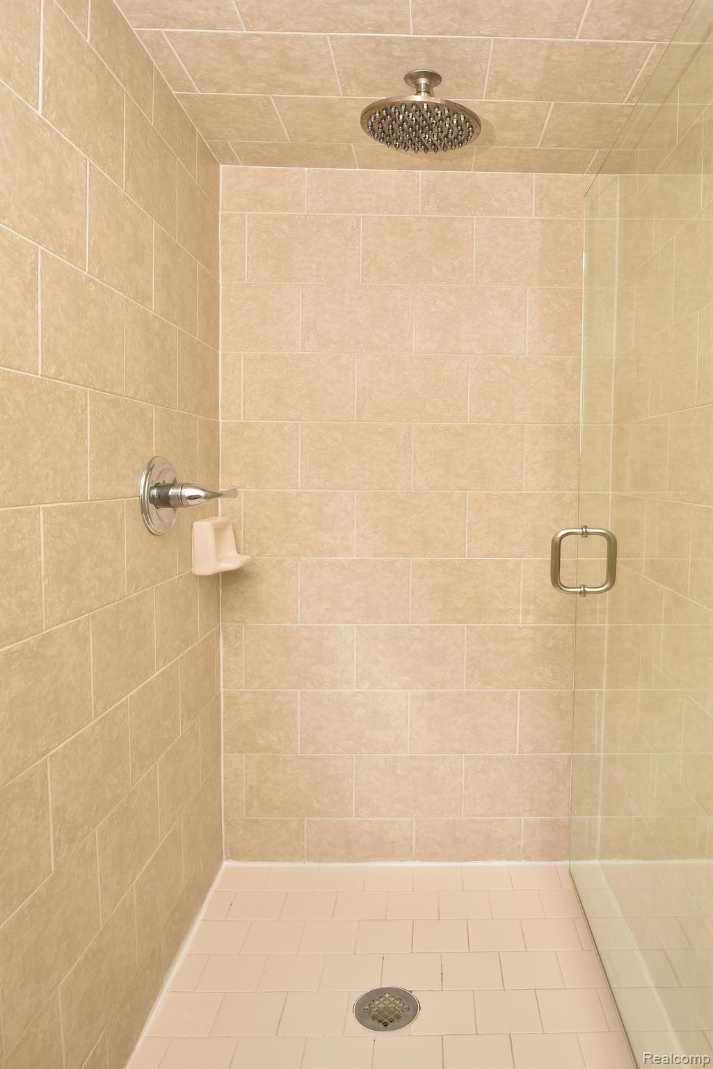 3340 Upton Drive Troy, MI 48084 - Photo 20 of 31 Gallery Image 20