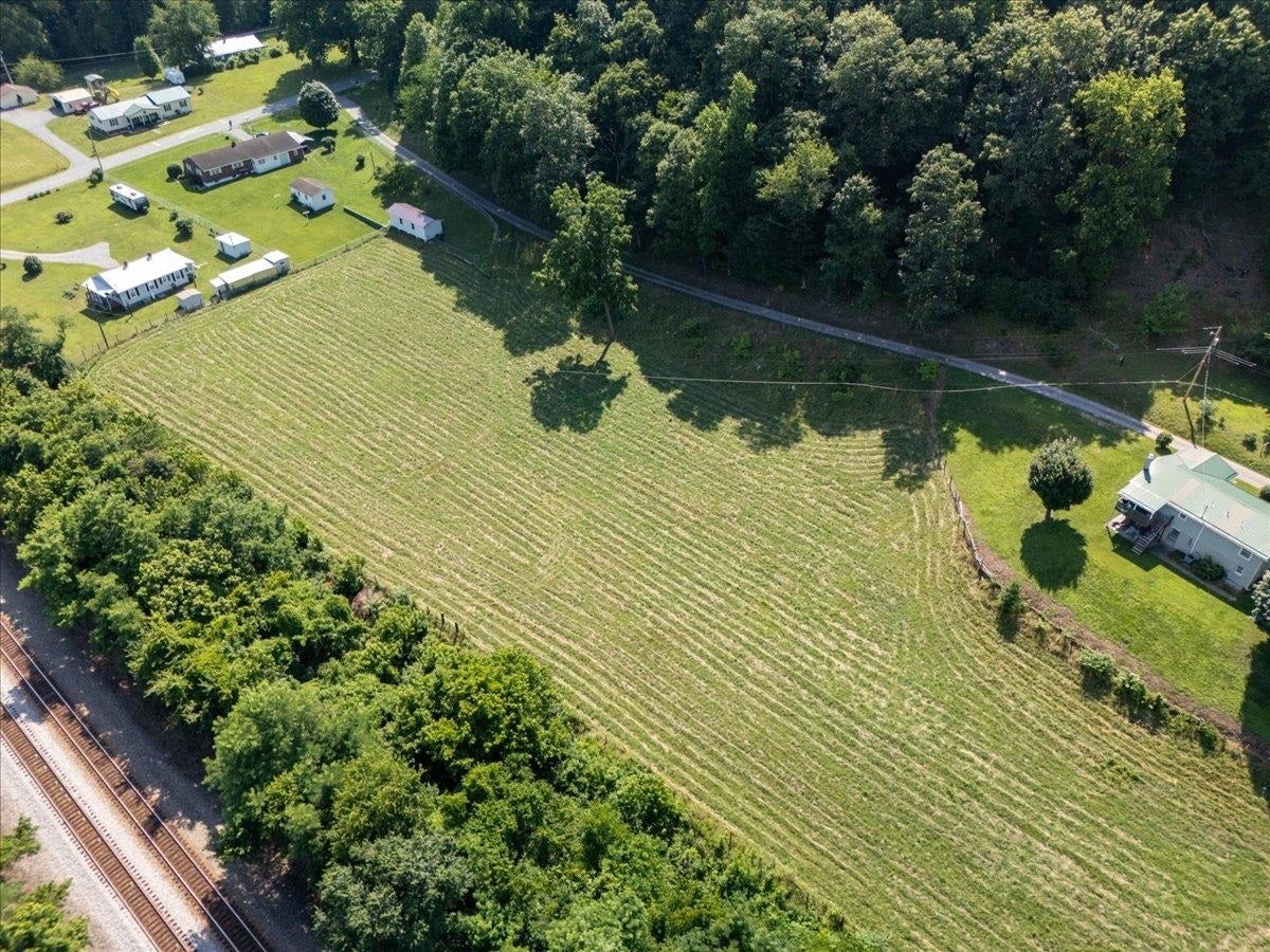 181 Stock Pen Mountain Road Narrows, VA 24124 - Photo 30 of 32 Gallery Image 30
