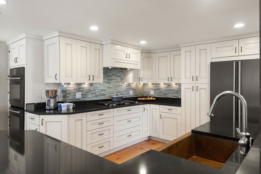 135 River Road Topsfield, MA 01983 - Photo 11 of 42