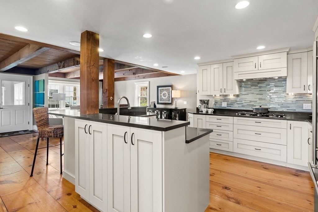 135 River Road Topsfield, MA 01983 - Photo 12 of 42