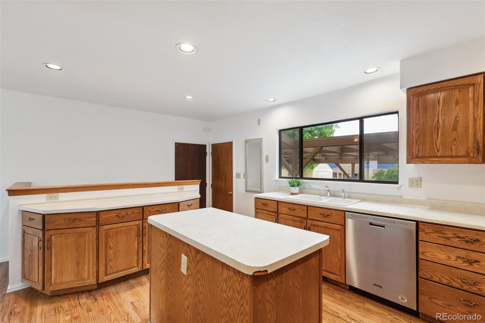 4139 Morley Circle Colorado Springs, CO 80916 - Photo 8 of 46