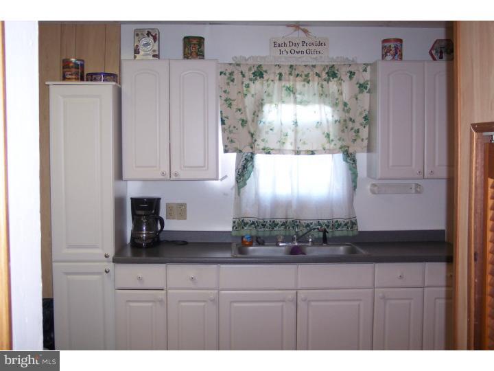 126 Bay Street Carneys Point, NJ 08069 - Photo 13 of 22 Kitchen