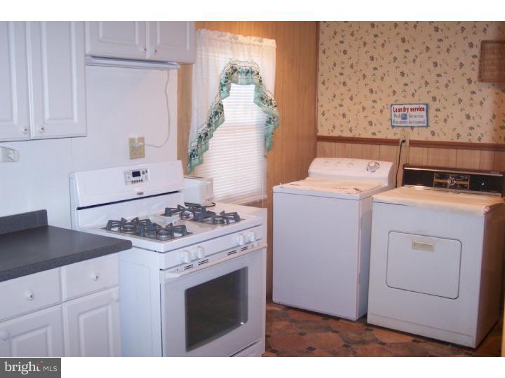 126 Bay Street Carneys Point, NJ 08069 - Photo 14 of 22 Kitchen