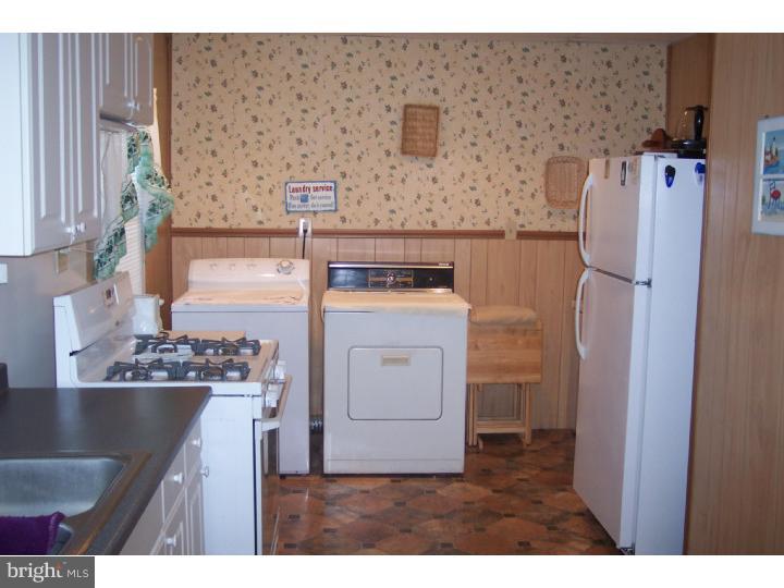 126 Bay Street Carneys Point, NJ 08069 - Photo 15 of 22 Kitchen