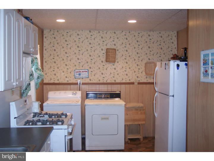 126 Bay Street Carneys Point, NJ 08069 - Photo 16 of 22 Kitchen