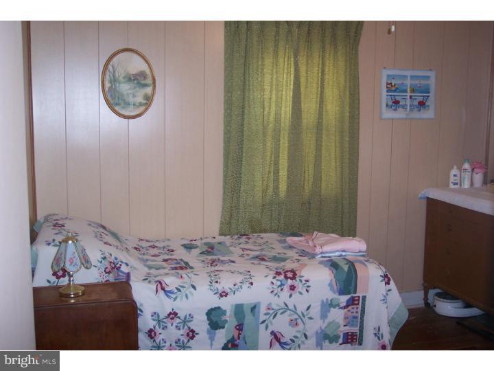 126 Bay Street Carneys Point, NJ 08069 - Photo 19 of 22 Bedroom - Main
