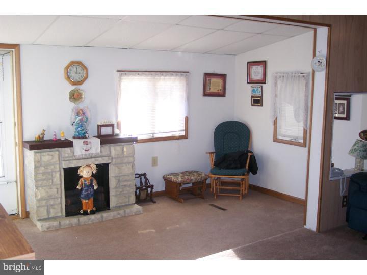 126 Bay Street Carneys Point, NJ 08069 - Photo 21 of 22 Family Room