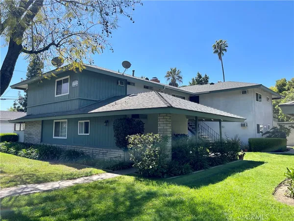$2,400 | 2064 Evergreen Street, La Verne, CA 91750