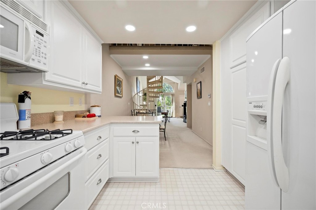 20334 Rue Crevier, Unit 622 Canyon Country, CA 91351 - Photo 8 of 29