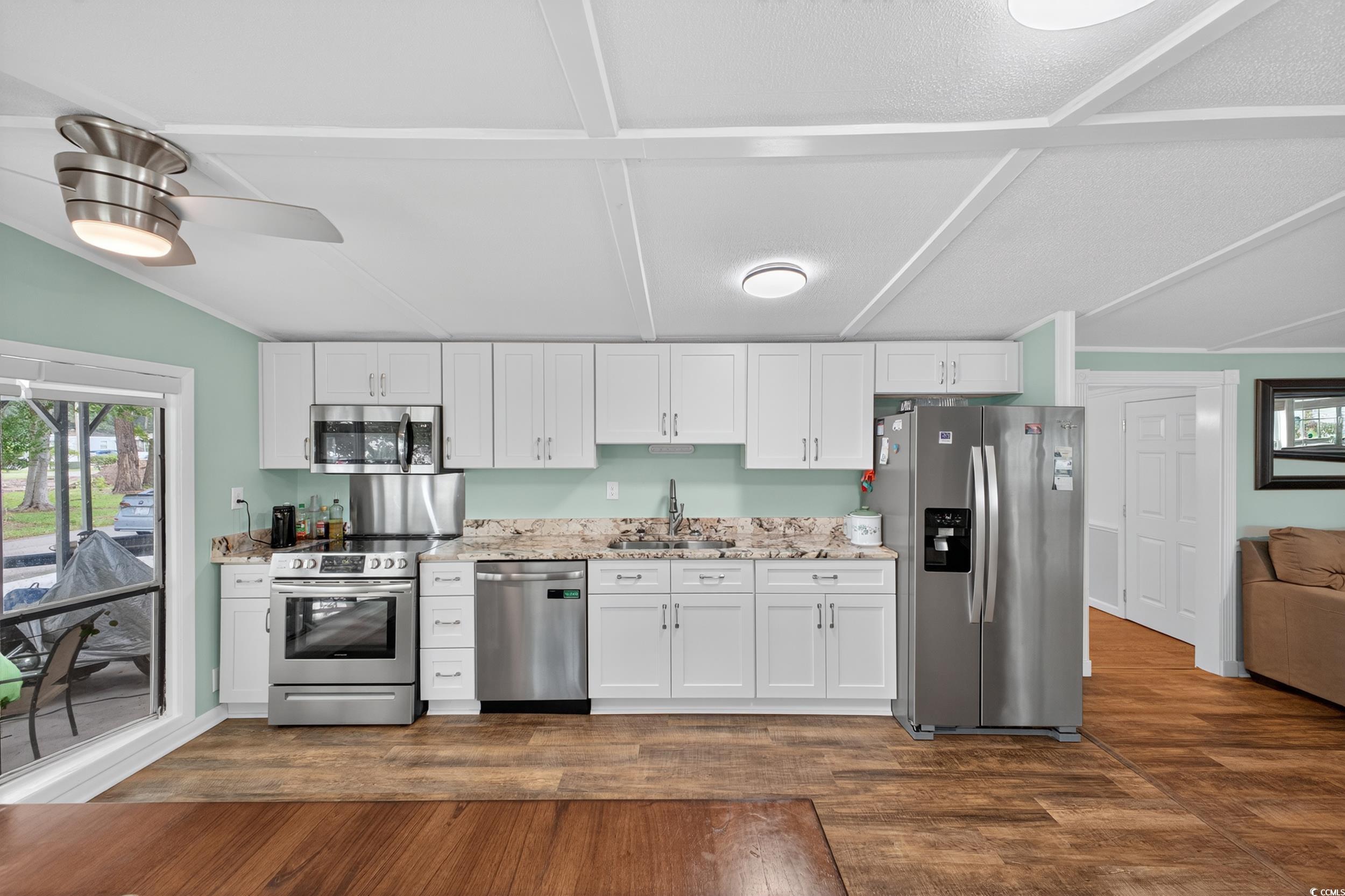 25 Ocean Reef Lane Murrells Inlet, SC 29576 - Photo 7 of 40