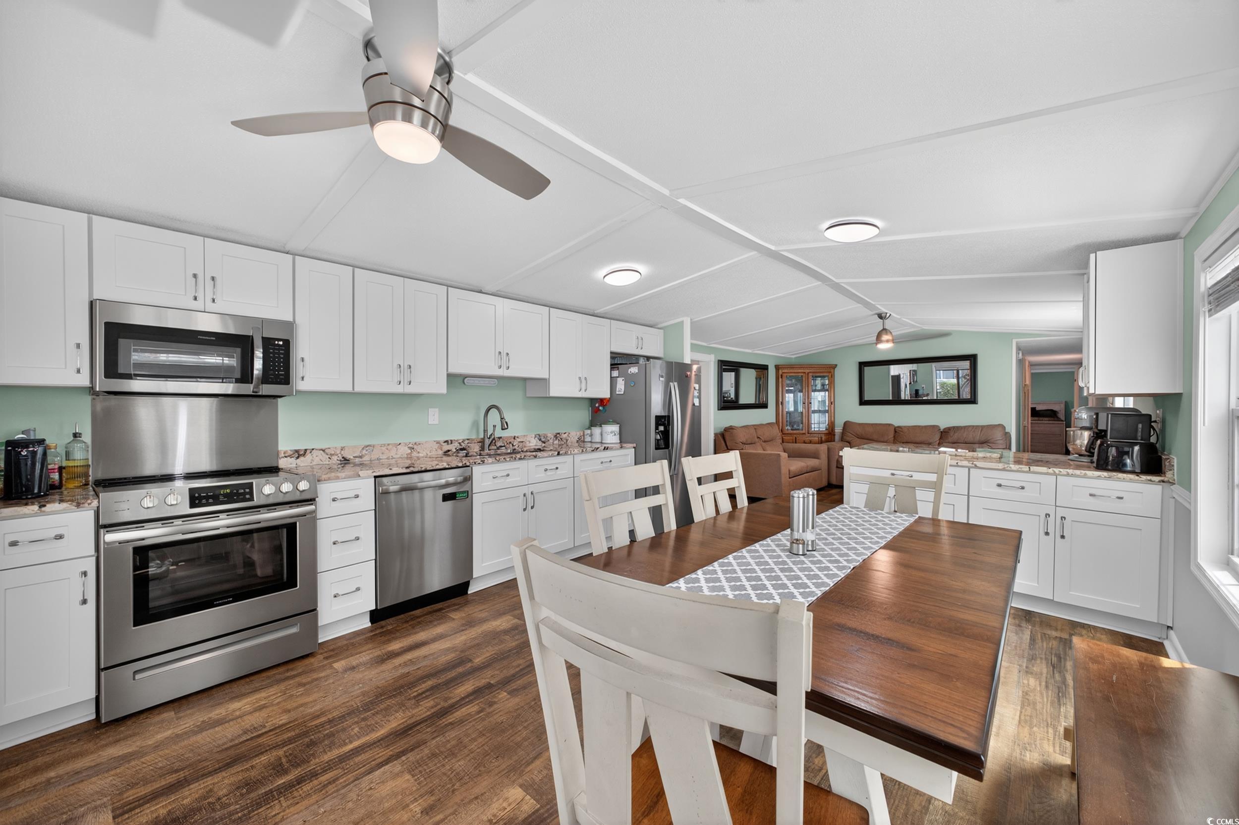 25 Ocean Reef Lane Murrells Inlet, SC 29576 - Photo 9 of 40