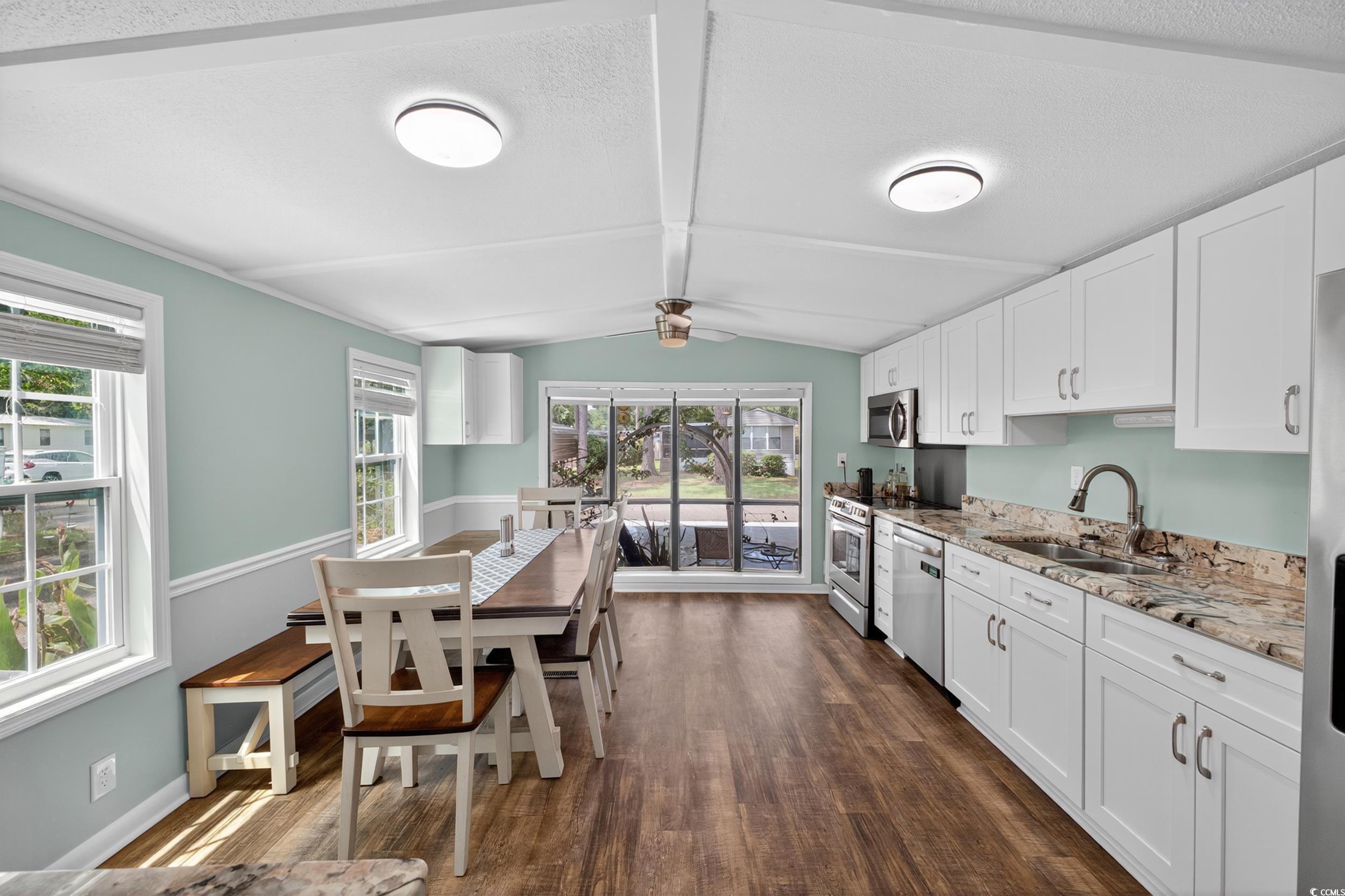 25 Ocean Reef Lane Murrells Inlet, SC 29576 - Photo 10 of 40