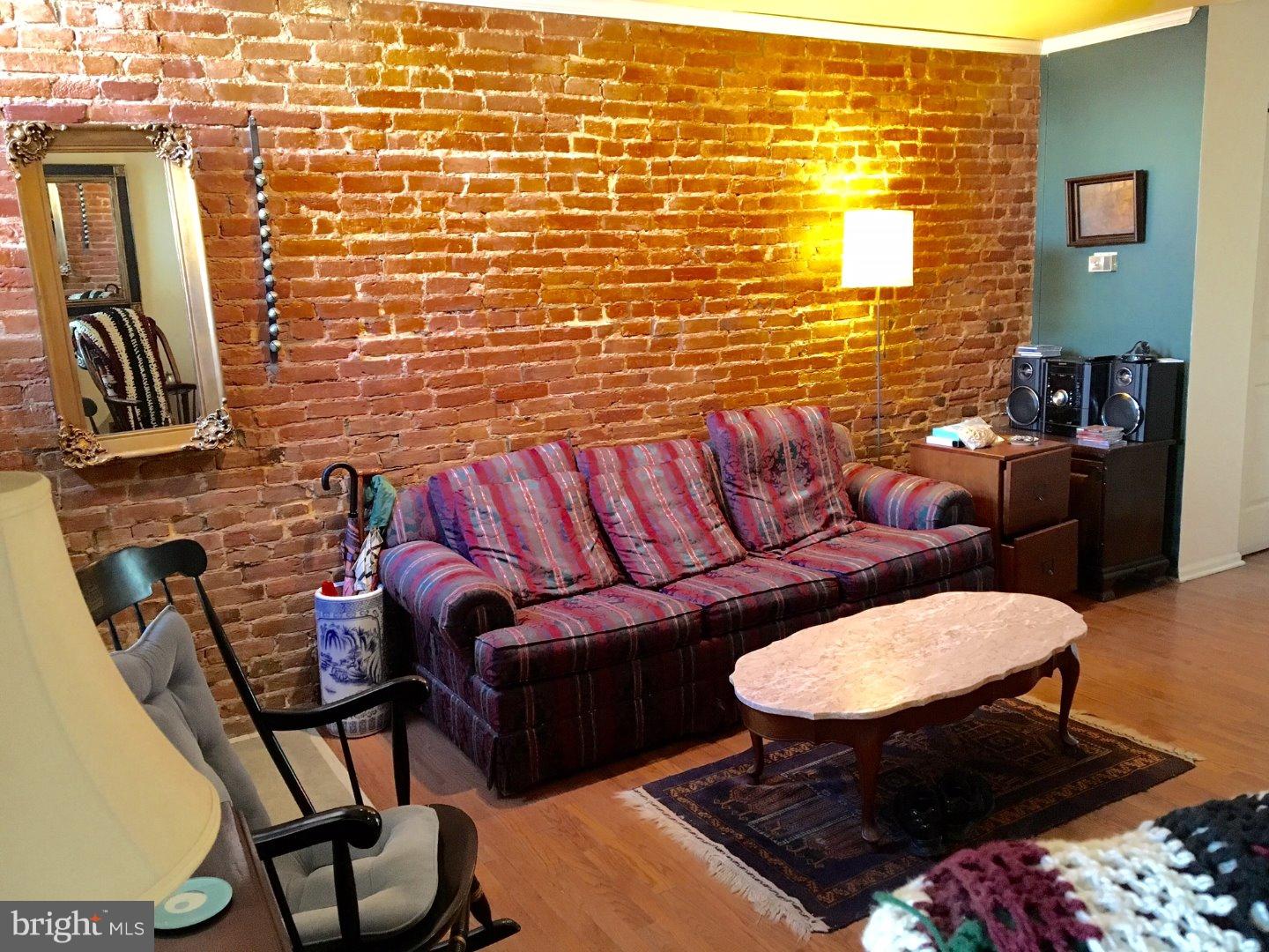 234 Reed Street Philadelphia, PA 19147 - Photo 4 of 25 Living Room