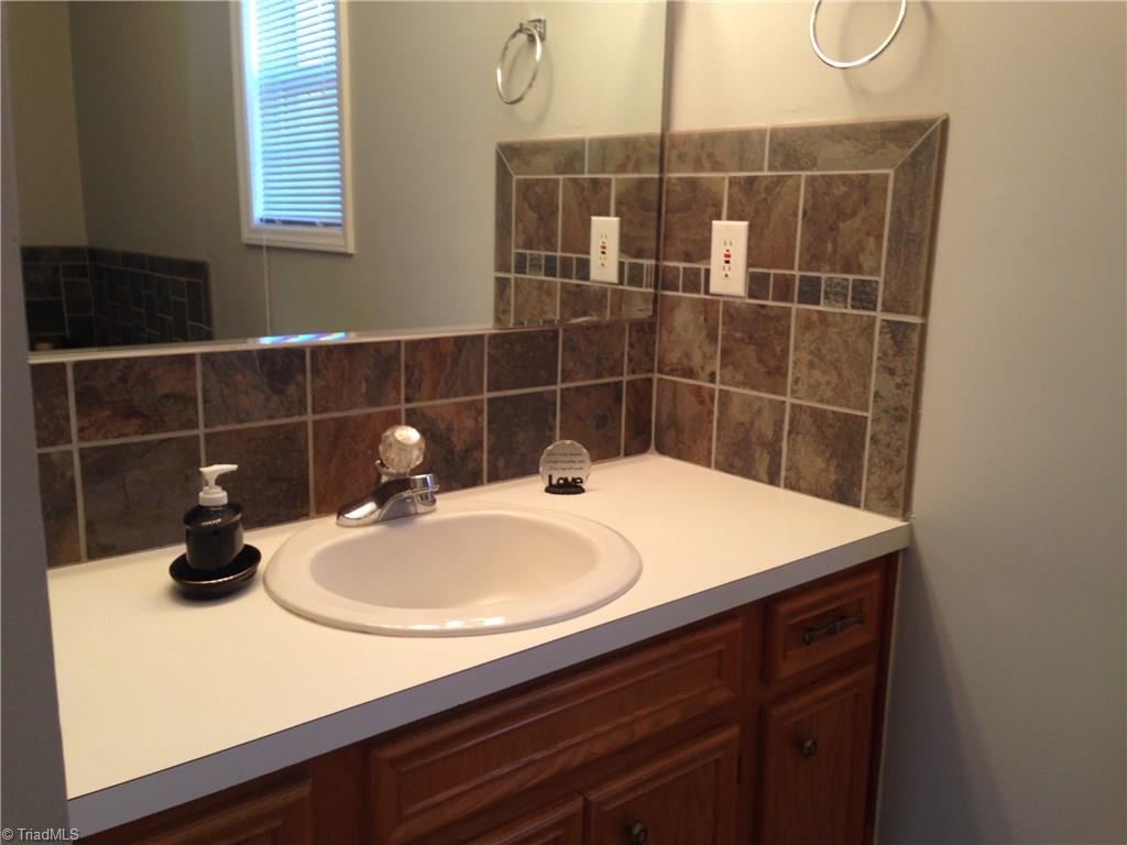 166 Cameron Road Lexington, NC 27295 - Photo 12 of 21 Gallery Image 12