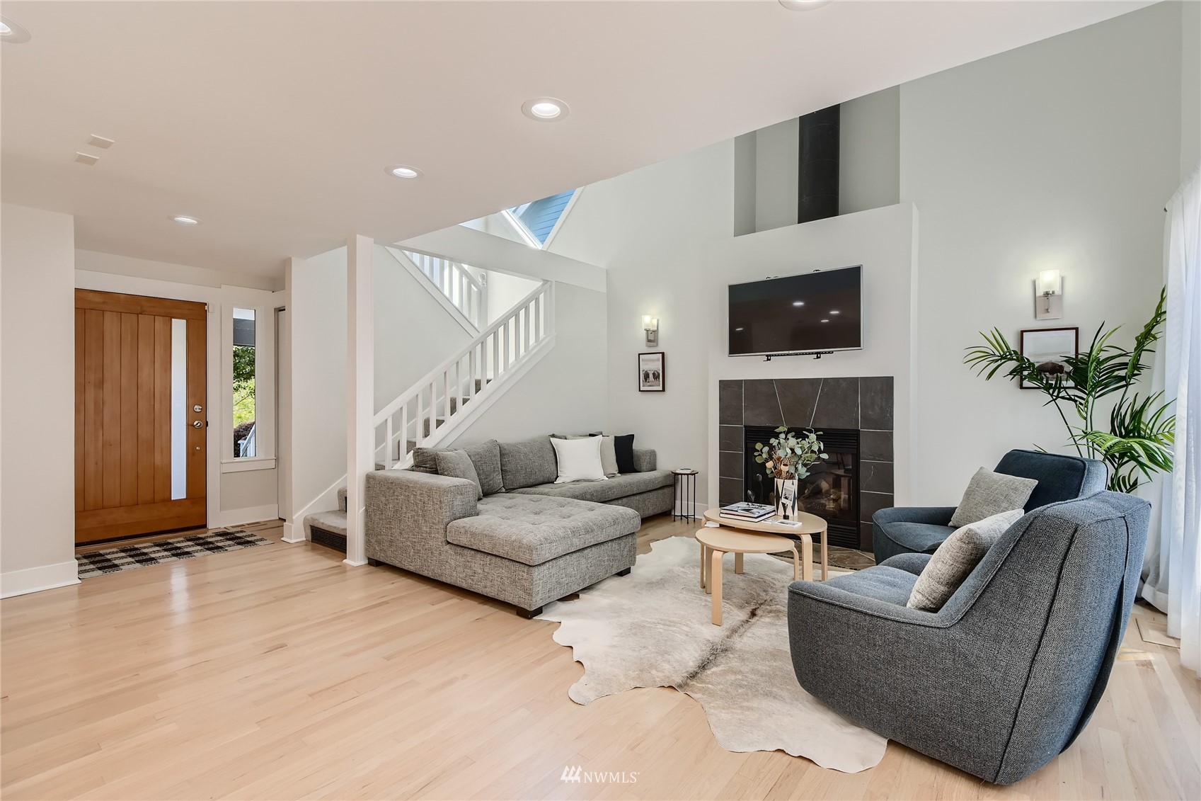 711 North 65th Street Seattle, WA 98103 - Photo 2 of 34 Gallery Image 2
