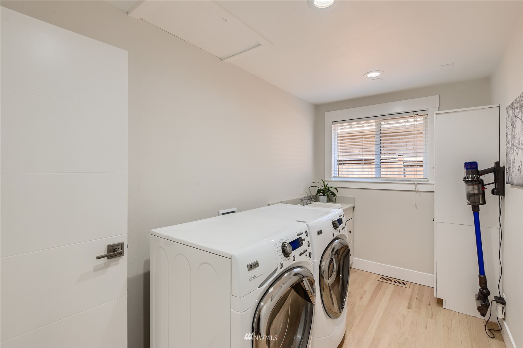 711 North 65th Street Seattle, WA 98103 - Photo 22 of 34 Gallery Image 22