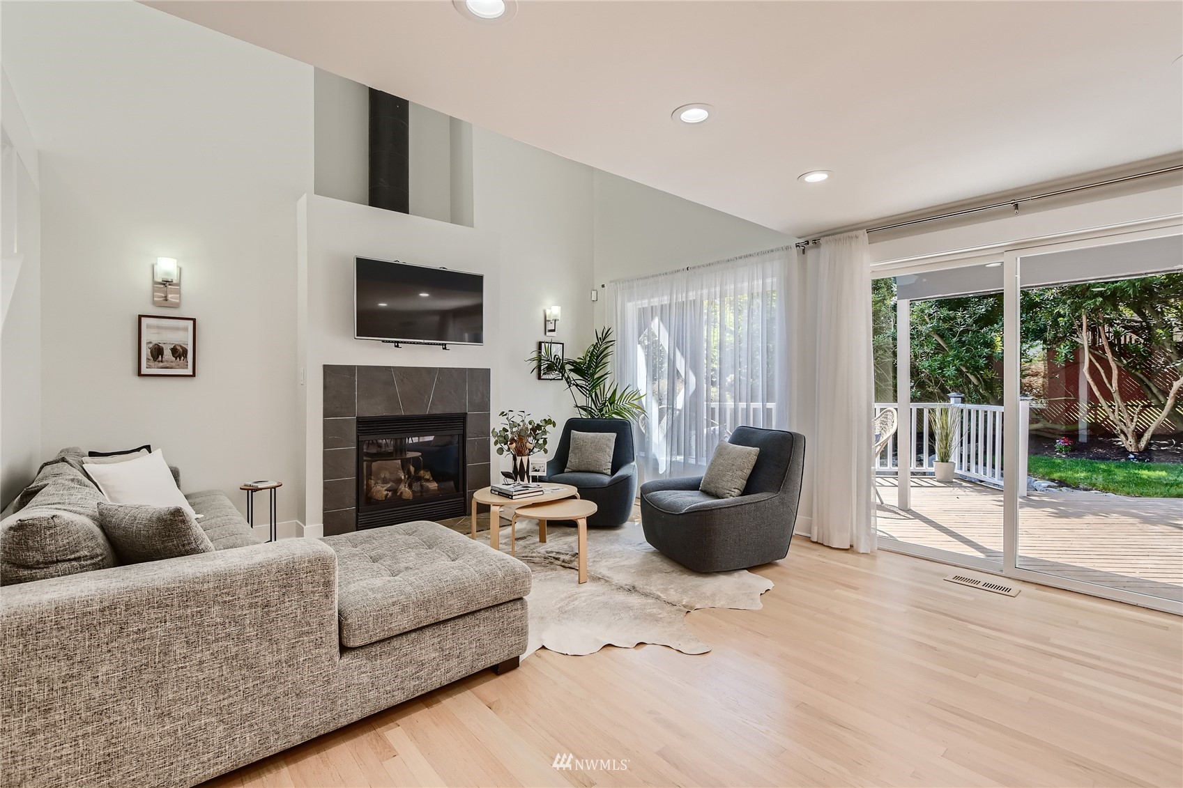 711 North 65th Street Seattle, WA 98103 - Photo 3 of 34 Gallery Image 3