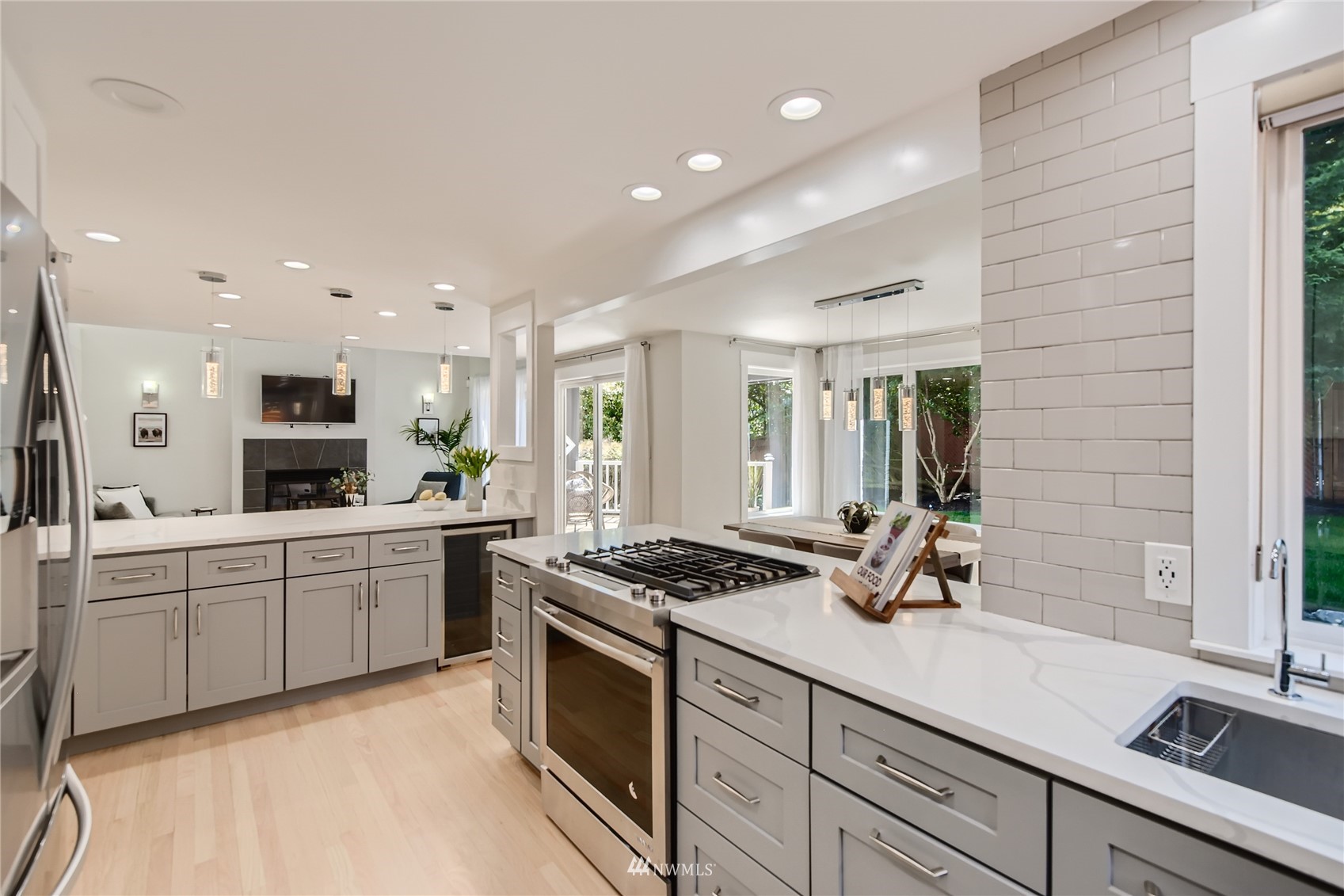 711 North 65th Street Seattle, WA 98103 - Photo 9 of 34 Gallery Image 9