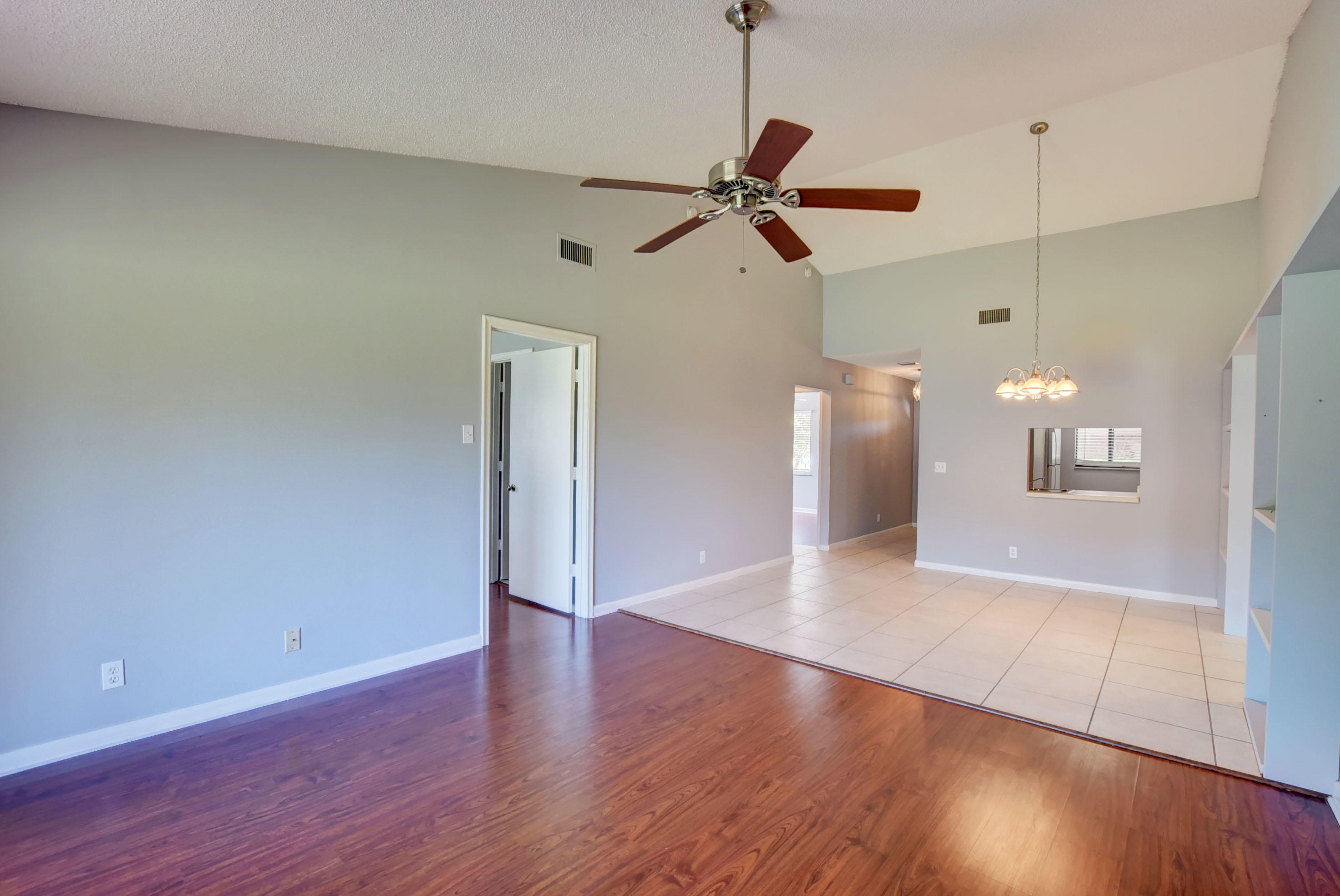 2525 Southwest 22nd Avenue, Unit 202 Delray Beach, FL 33445 - Photo 21 of 32 Great room to front