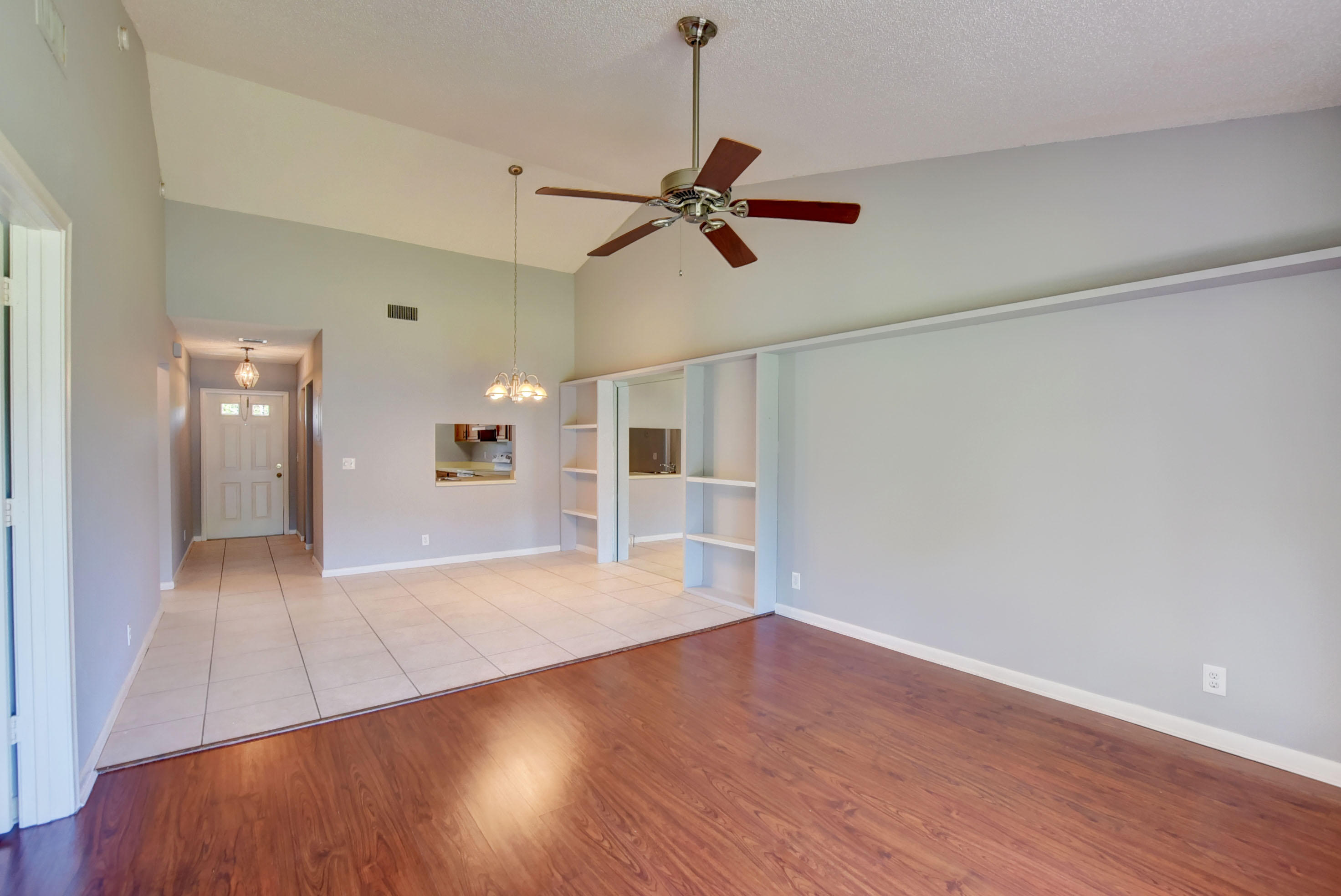 2525 Southwest 22nd Avenue, Unit 202 Delray Beach, FL 33445 - Photo 22 of 32 Great Room to front