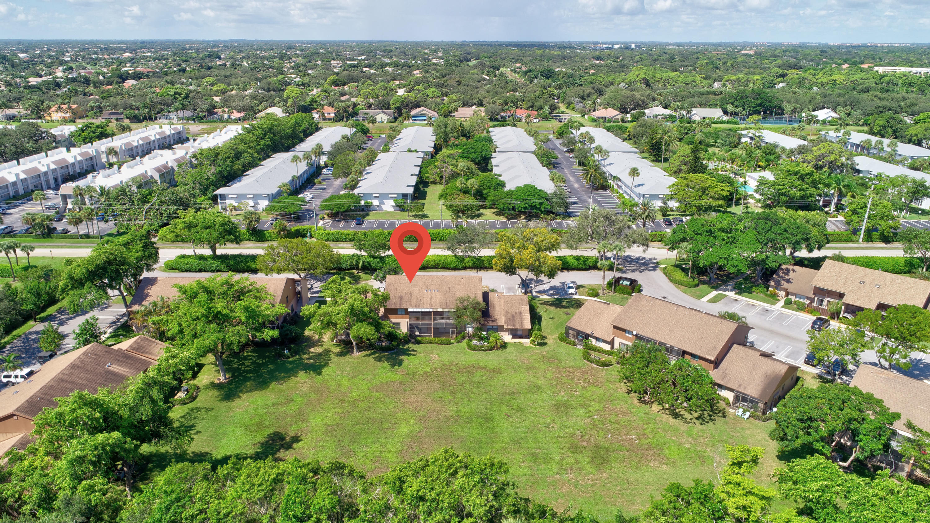 2525 Southwest 22nd Avenue, Unit 202 Delray Beach, FL 33445 - Photo 29 of 32 Environment 1 Area large backyard