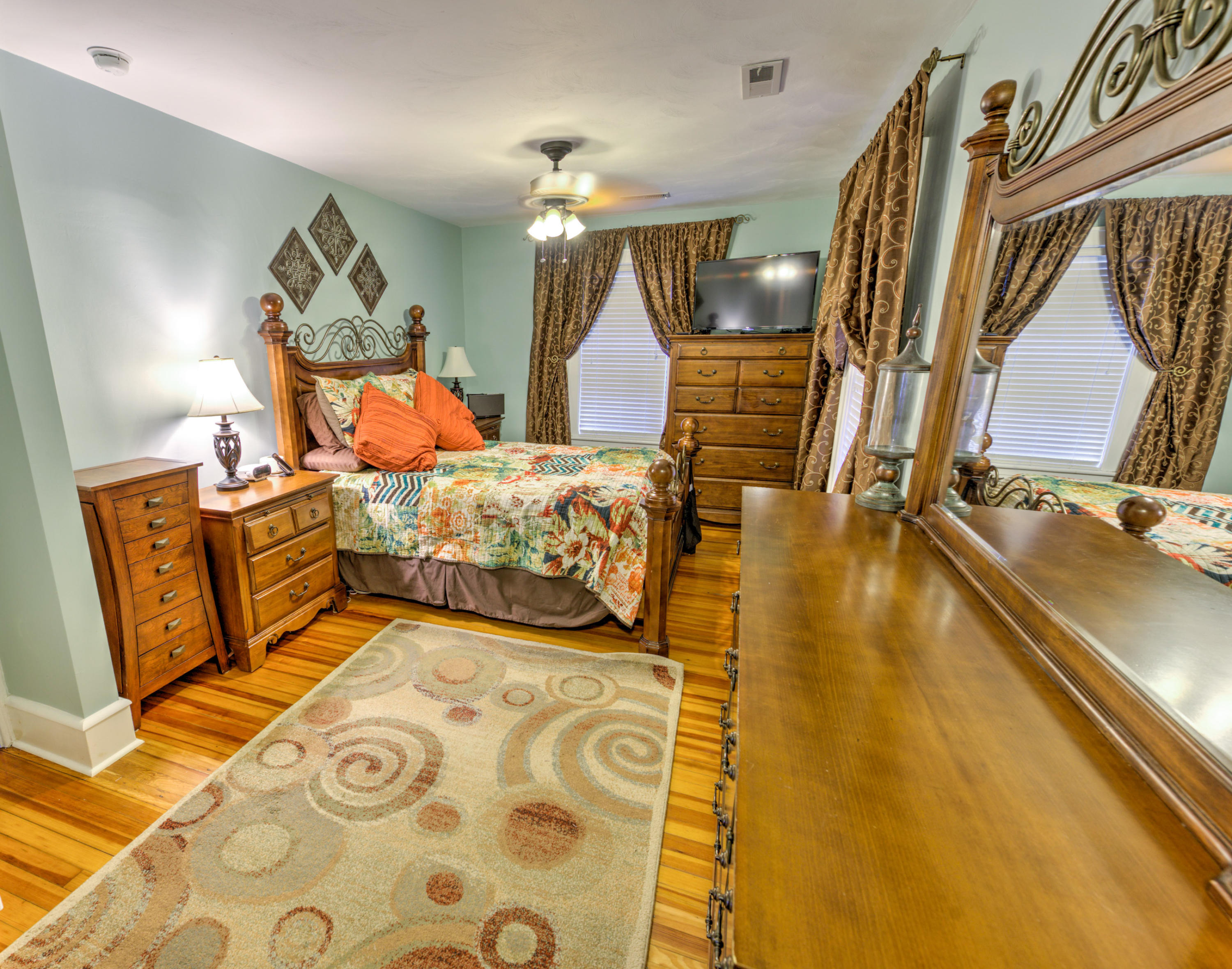 1843 Mt Vernon Road Southwest Roanoke, VA 24015 - Photo 14 of 24 35F37C0D-635D-4C07-BCC0-426CECBC17D0