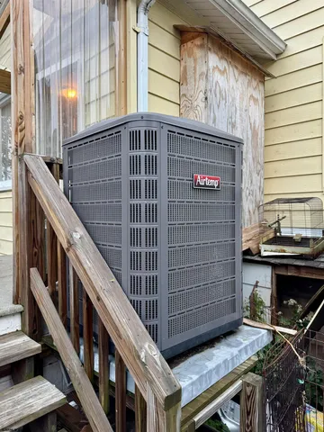 a view of an outdoor space