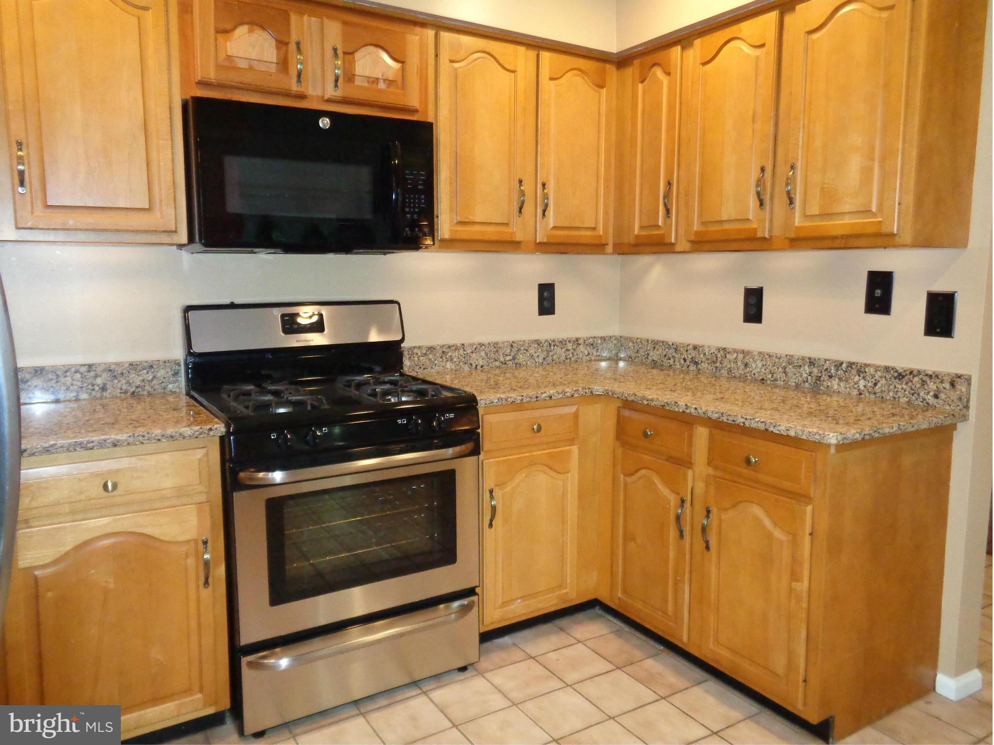 216 Hunters Ridge Road Lutherville-Timonium, MD 21093 - Photo 6 of 22 REMOVATED QUARTZ COUNTER TOPS