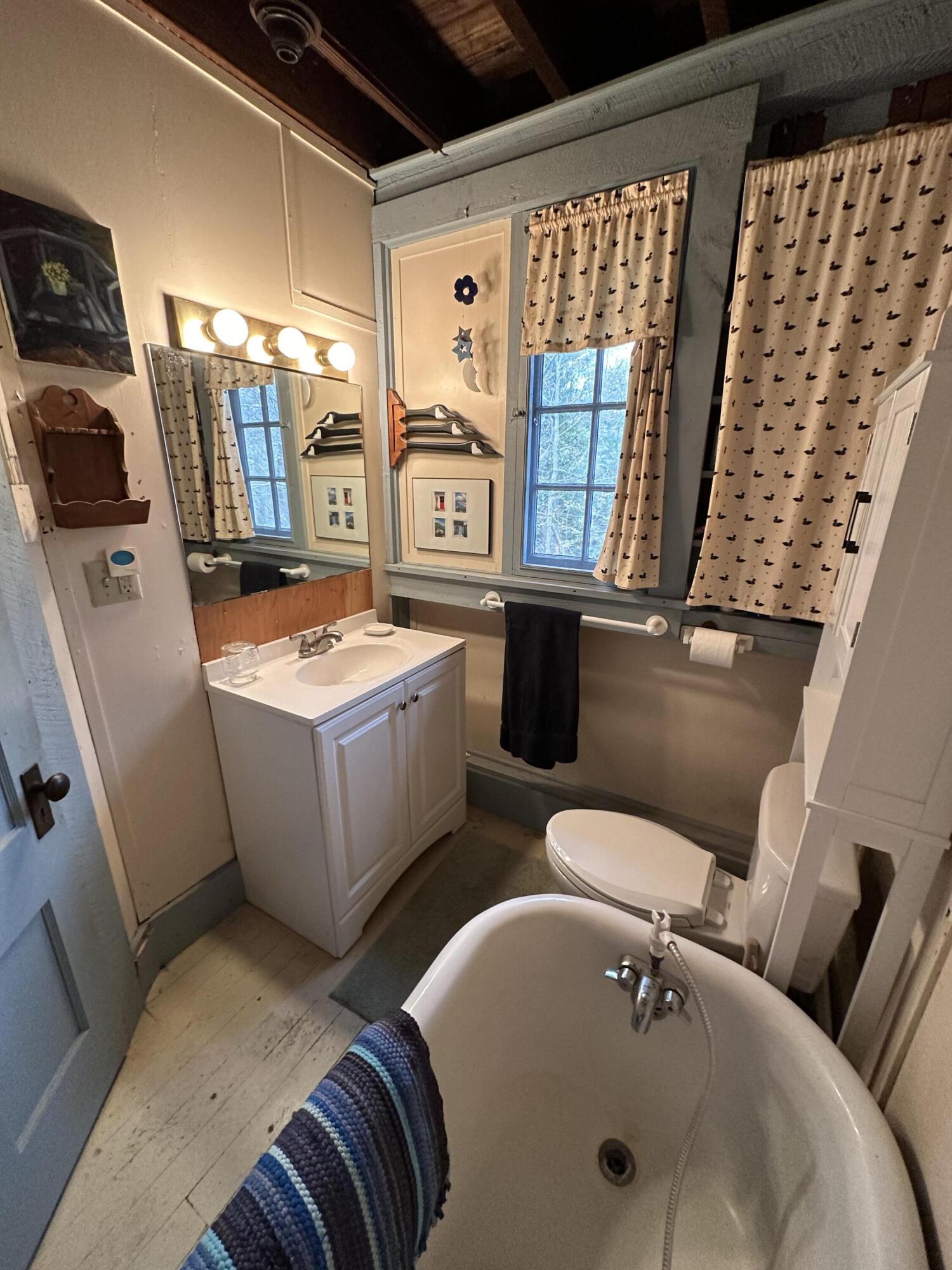41 Circuit Road York, ME 03902 - Photo 43 of 113
