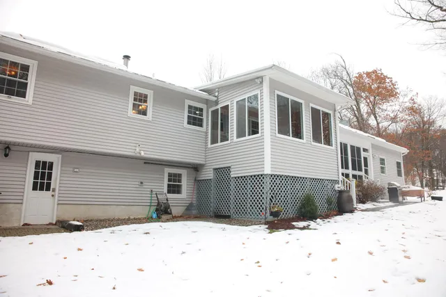 $699,000 | 25 Greenbriar Drive, Essex, VT 05452