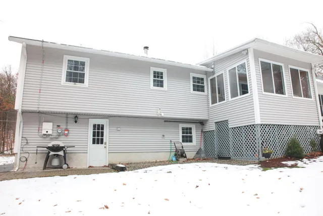 $699,000 | 25 Greenbriar Drive, Essex, VT 05452