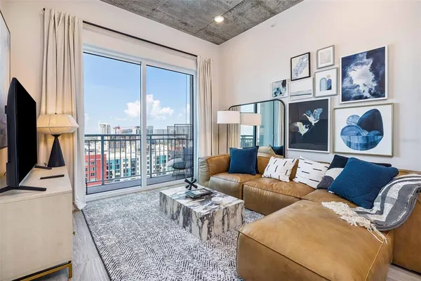 $2,506 | 601 North 12th Street, Unit S1, Tampa, FL 33602
