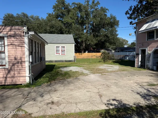 $1,200 | 1322 West University Avenue, Lafayette, LA 70506