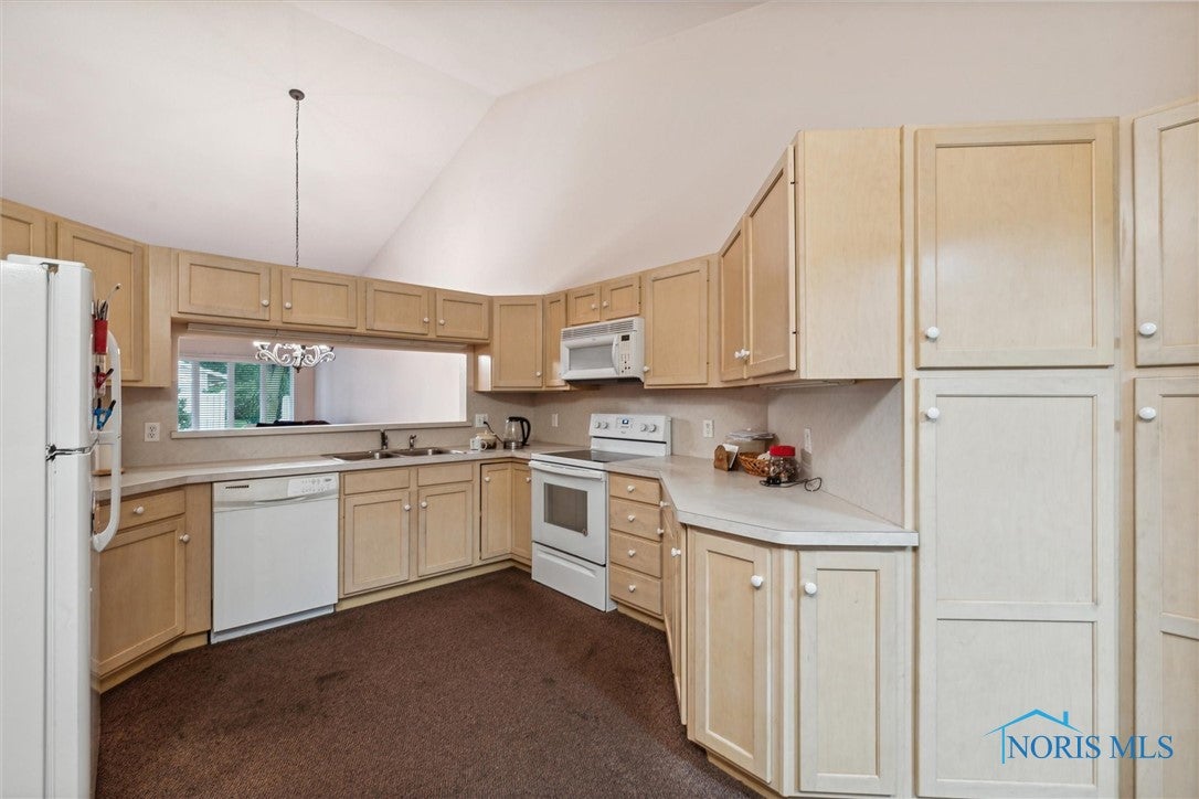 701 Burr Road, Unit 34 Wauseon, OH 43567 - Photo 14 of 39 Gallery Image 14