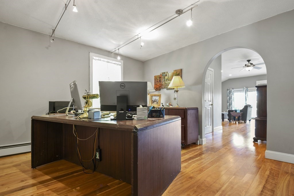 114 Groton Road Chelmsford, MA 01863 - Photo 16 of 32