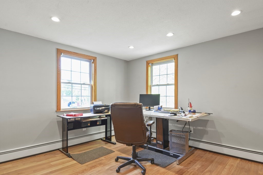 114 Groton Road Chelmsford, MA 01863 - Photo 21 of 32