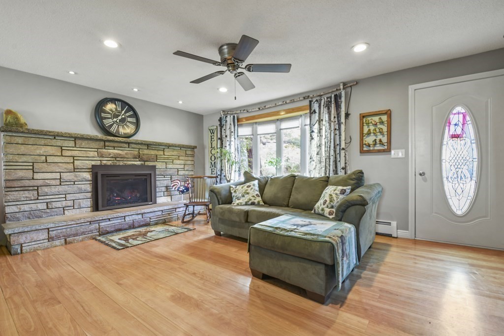 114 Groton Road Chelmsford, MA 01863 - Photo 9 of 32