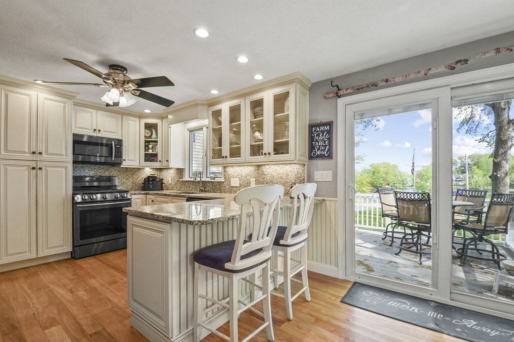 114 Groton Road Chelmsford, MA 01863 - Photo 10 of 32