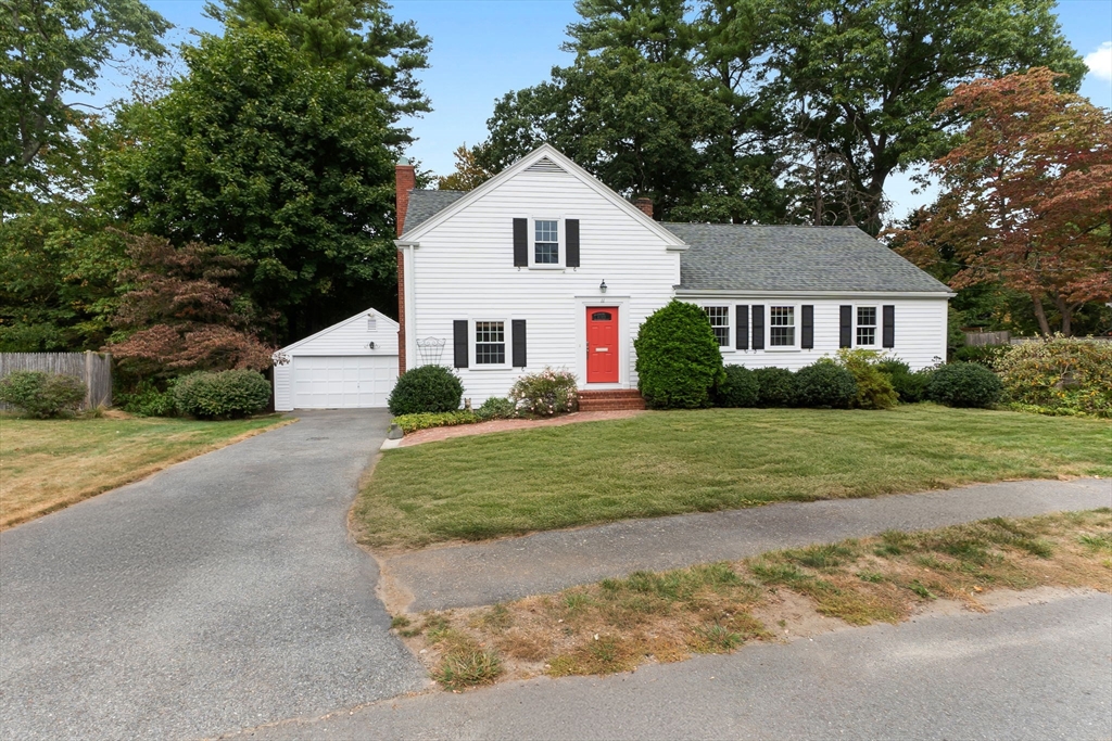 11 Naples Road Hamilton, MA 01982 - Photo 3 of 24 Gallery Image 3