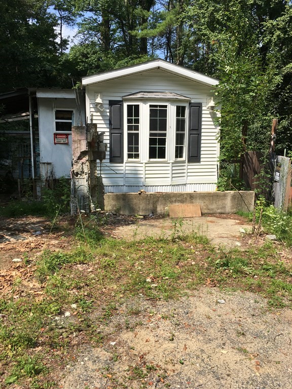 140 Holtshire Road Orange, MA 01364 - Photo 1 of 7 Gallery Image 1