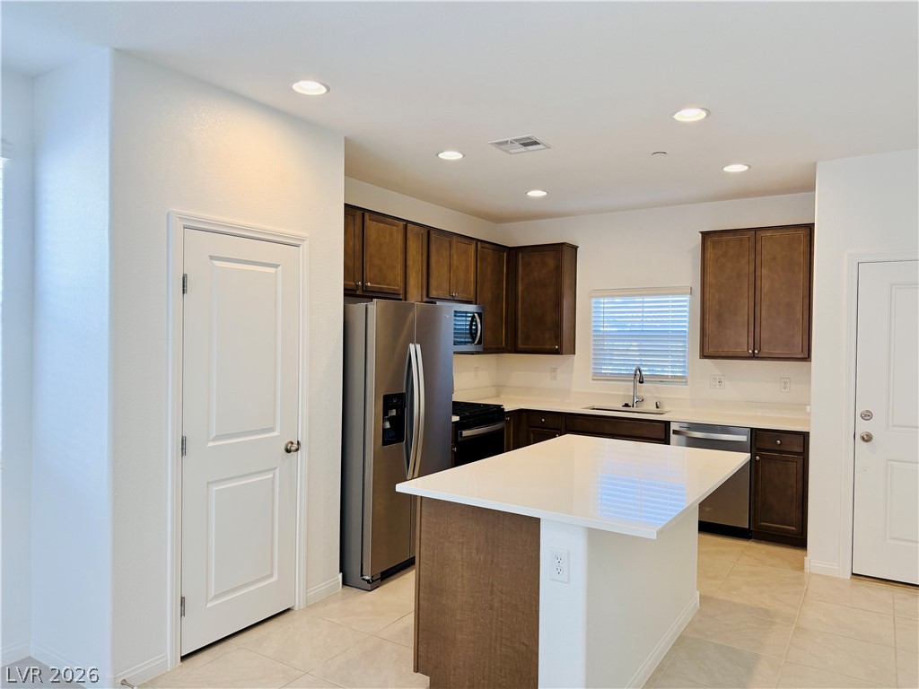 398 Moonlight Opera Court Henderson, NV 89011 - Photo 3 of 29