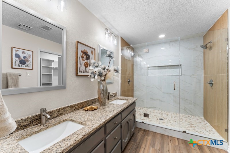 608 Ridgecrest Drive Salado, TX 76571 - Photo 20 of 43 Primary bath